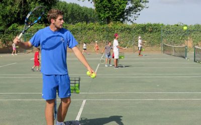 Stage de tennis avec des jeunes espagnols